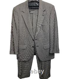 Vintage 90s Burberry Men's Wool Suit Small Houndstooth black white size 34 S